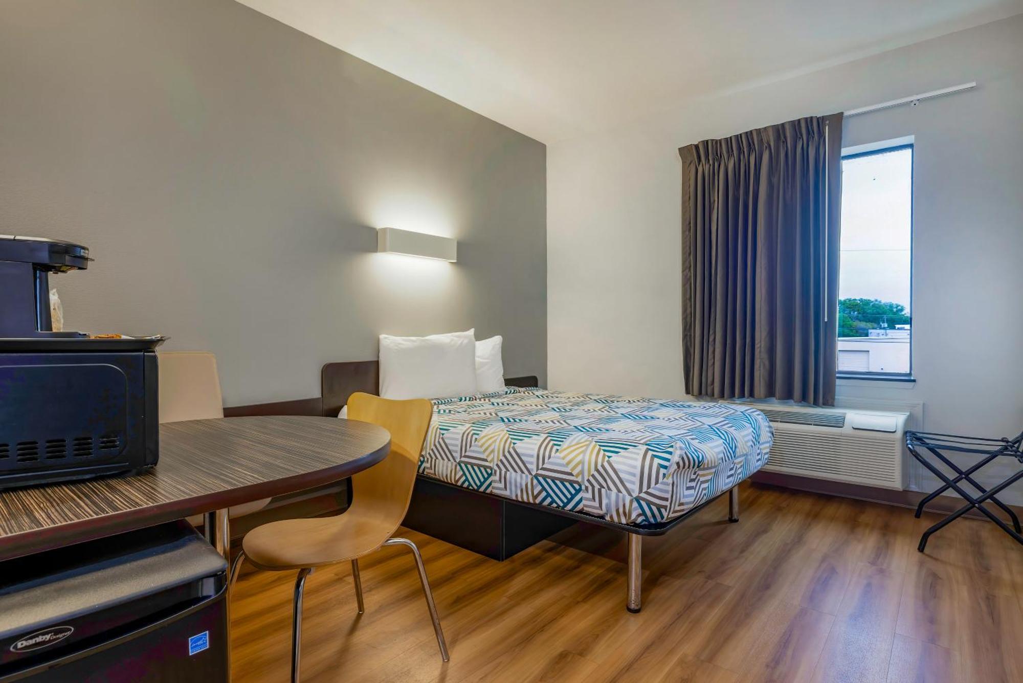 Motel 6 Texas City I-45 エクステリア 写真